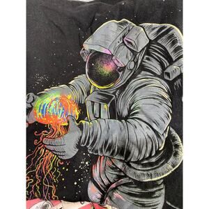 Threadless "Jellyspace" Astronaut Graphic Tee Size Large   Artwork by Angoes25